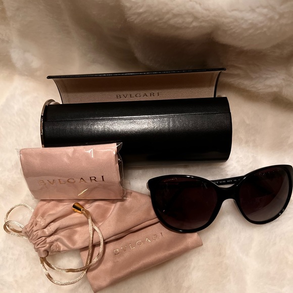 Authentic Bvlgari designer sunglasses with crystals on the sides - Picture 7 of 10